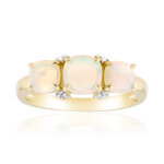 Bague en or et opale blanche du br�sil