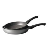 Lot 2 po�les avec rev�tement dur comme la pierre 24 et 28 cm mathon