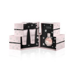 Viktor&rolf flowerbomb ce coffret luxe contient une eau de parfum flowerbomb 50ml + une crème pour le ... Viktor&rolf flowerbomb ce coffret luxe contient une eau de parfum flowerbomb 50ml + une crème pour le ...