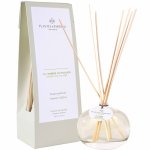 Plantes et parfums inspirations naturelles bougie végétale parfumée Plantes et parfums inspirations naturelles bougie végétale parfumée