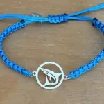 Bracelet requin + cordon tressé coloré - cabanetchanque Bracelet requin + cordon tressé coloré - cabanetchanque