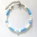 Bracelet thalassa - acier gris & perles d'aigue - marine et de calcdoine blanche
