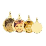Pendentif rond or 18 carats + gravure photo Pendentif rond or 18 carats + gravure photo