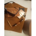 2 paires de lunette neuve soleil gucci avec carte de certification tuis de protection