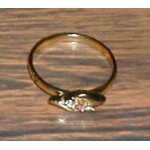 Bague plaqu�e or avec pierres incrust�es