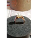 Bague vintage en or et perle - anneau cisel� - plaqu�e or 18 carats inoxydable de belle facture