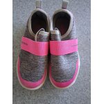 Ballerine  ; crocs ; gris et rose  ; p - 30 - 31 - fille