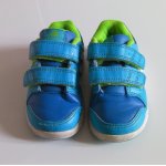 Baskets bleues adidas - taille 21 Baskets bleues adidas - taille 21