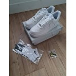 Baskets nike air force 1 '07 low triple white blanc homme ou femme - 43