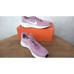 Basket nike r�volution taille 40