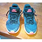 Baskets noires et grises air max taille 35. 5 . .