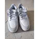 ? baskets puma blanches et noires ? tr�s bon �tat ?