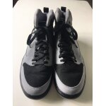 Baskets quasi neuves nike air jordan, couleur gris & noir, pointure 44 Baskets quasi neuves nike air jordan, couleur gris & noir, pointure 44
