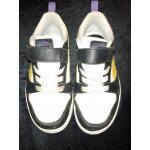 Baskets � scratchs blanches / noires 33 puma.