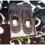 Baskets umbro taille 36 comme neuves . .