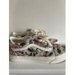 Vends baskets vans femme fleuries, modle old skool tapestry floral marshmall.