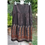 Trs belle jupe neuve alain manoukian dans le style jupon au tissu moir marron avec de splendides broderies ...