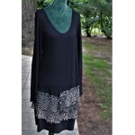 Trs belle robe cop copine noire au bas volant au tissu  petites fleurs. taille tiquete:l.