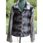 Belle veste neuve ddp en fausse fourrure � rayures noires et grises. taille �tiquet�e:l. .