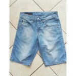 Bermuda en jean reell taille w26 (env 34 / 36).