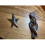 Bijou fantaisie broche de thierry mugler et broche de premier tage paris