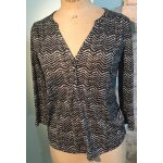 Blouse femme h&m manches longues  taille xs, couleur : blanc / noir imprim, trs bon tat, 100% polyester, ...