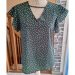 Blouse fluide verte � pois blancs