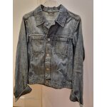 Blouson jean prada.