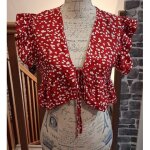 Bol�ro fluide court rouge imprim�