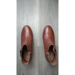 Bottines marron clarks en cuir jamais portées Bottines marron clarks en cuir jamais portées