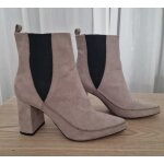 Bottines nubuck taupe � talons carr�s t41