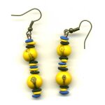 Boucles d'oreilles en graines d'aca (graine de palmier) jaune spar par de la fimo, 3, 5 cm. attache ...