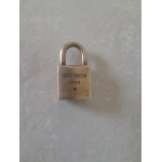Cadenas louis vuitton avec 2 petites cls