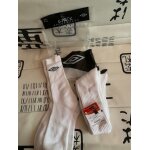 Chaussettes de sport, lot de 6 paires - homme / garçon. ttes neuves. marque umbro taille 39 / 42 blanches. ... Chaussettes de sport, lot de 6 paires - homme / garçon. ttes neuves. marque umbro taille 39 / 42 blanches. ...