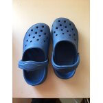 Chaussons type crocs 27 bleu