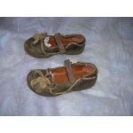 Chaussures andr� 26.