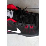 Chaussures baskets nike air versitile en 40 rouge noir