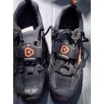 Chaussures cyclisme femme taille de 36 de marque rock rider en excellent �tat. tr�s peu utilis�es.