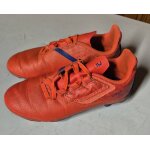 Chaussures de foot crampons oranges kipsta dcathlon taille 31