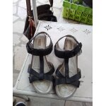 Chaussures a talons geox taille 38. .