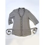 Chemise longue romantique manches 3 / 4, ceinturée - couleur gris un peu bleuté, dentelle sur le col ... Chemise longue romantique manches 3 / 4, ceinturée - couleur gris un peu bleuté, dentelle sur le col ...
