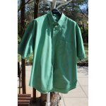 Neuve, chemise verte celio � manches courtes. taille �tiquet�e:xl. coton:100%.