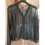 Chemisier morgan vert sapin, motif blanc. transparent, col v