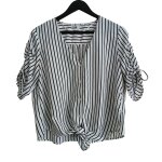 Chemisier a nouer a rayures noir et blanc casse. manches froncees. jennyfer. taille l / 40