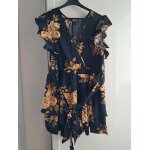 Combishort neuf taille 48 - 50 noir motif floral Combishort neuf taille 48 - 50 noir motif floral