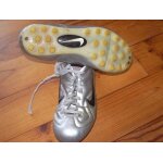 Crampons nike pointure 35, 5 gris argent