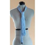 Cravate bleue, c&a