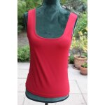 Debardeur fluide rouge zara ou cr�me autre ton taille �tiquet�e:m. polyamide:92%.