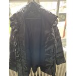 Doudoune matelass�e caroll femme avec capuche fourrure amovible boutons pressions couleur noire taille ...