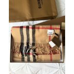 Echarpes burberry beige neuve